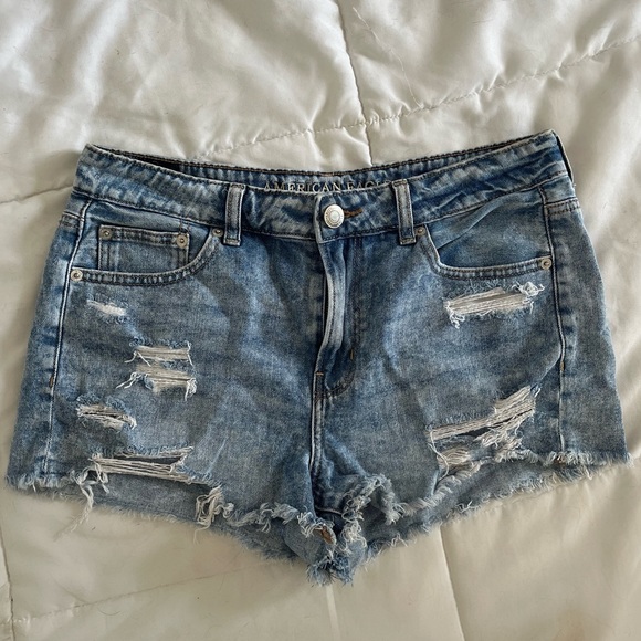 AMERICAN EAGLE TOMGIRL SHORTIE ✨ - Picture 1 of 4